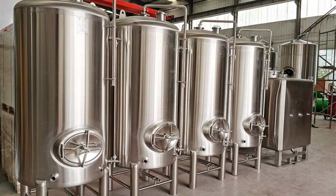 What are the types of craft beer brewing equipment?