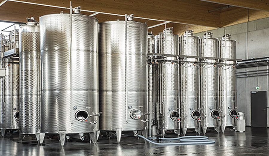 Choosing the Right Wine Fermentation Tank