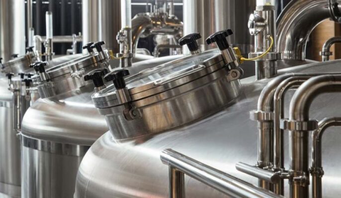 How do you choose cost-effective brewing equipment for small breweries